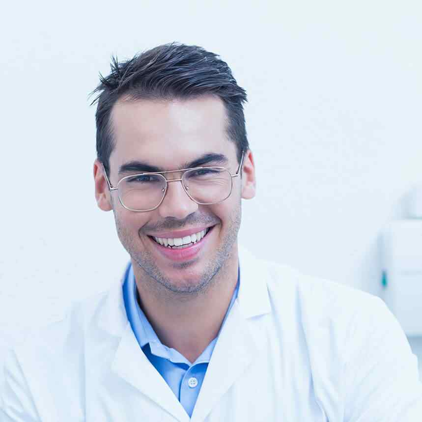 https://angelakopouloudental.gr/wp-content/uploads/2020/02/doctor-03.jpg